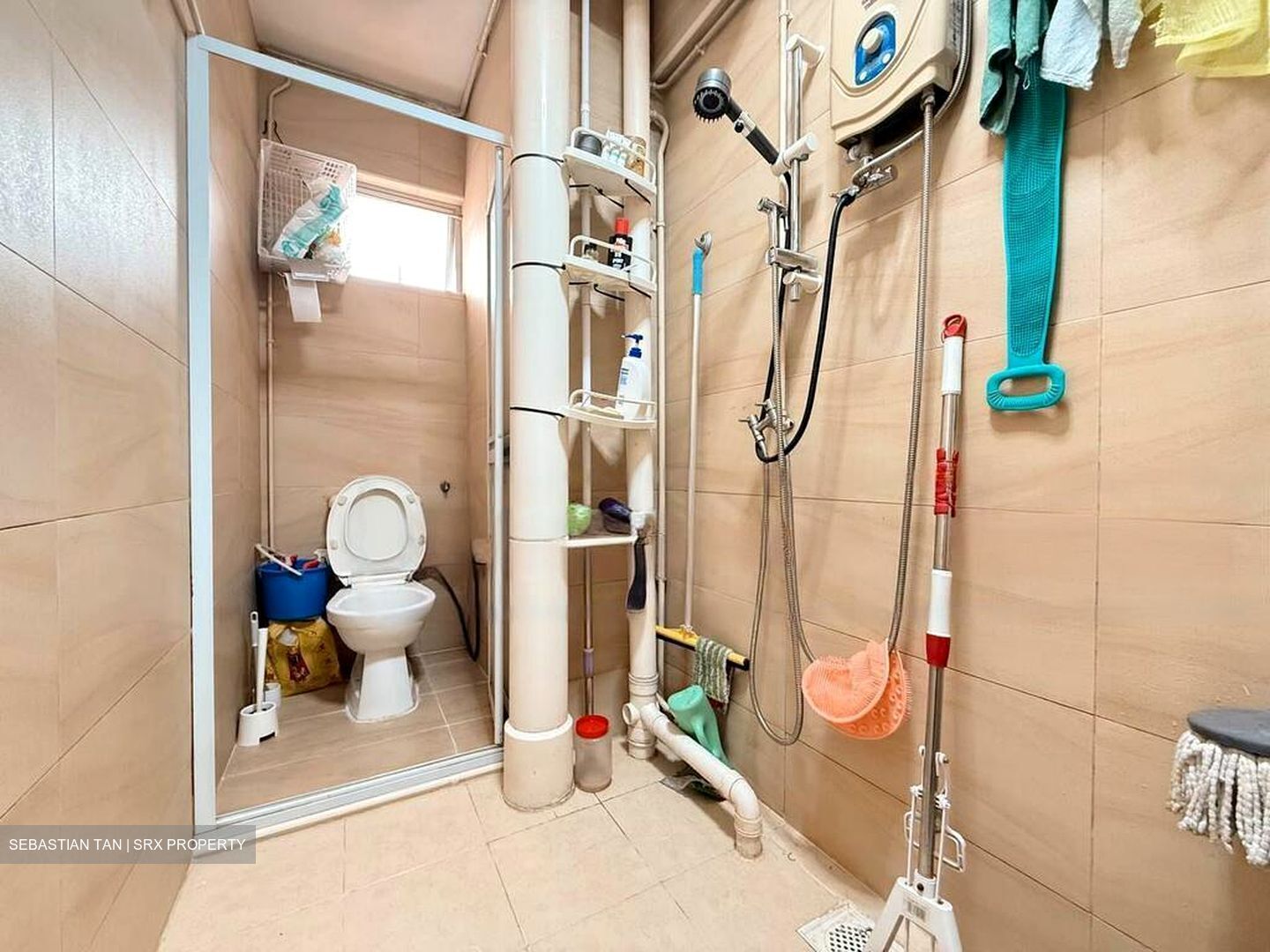 Blk 556 Jurong West Street 42 (Jurong West), HDB Executive #467204681